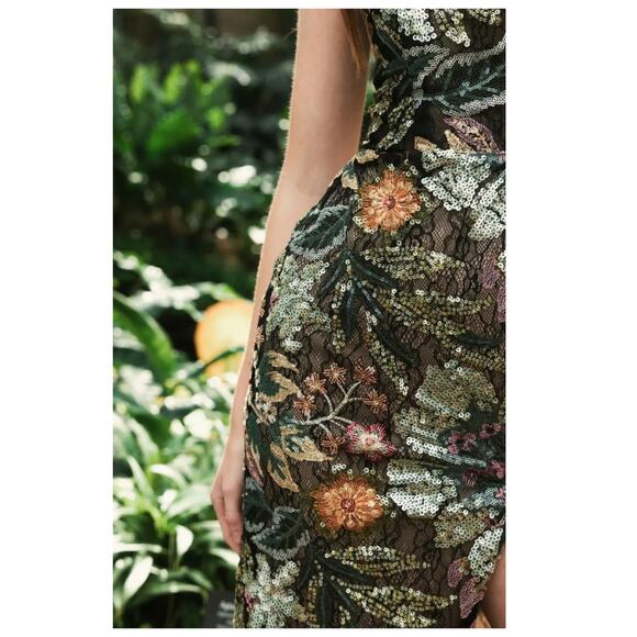 NWT Mac Duggal Floral Sequined Embroidered One Shoulder Trumpet Gown Size 2 - Picture 3 of 16